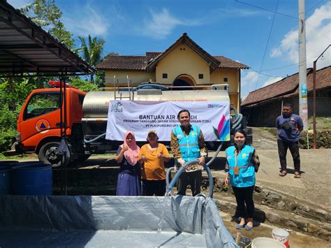 Salurkan 100 000 Liter Air Bersih Wujud Kepedulian PLN Untuk Warga