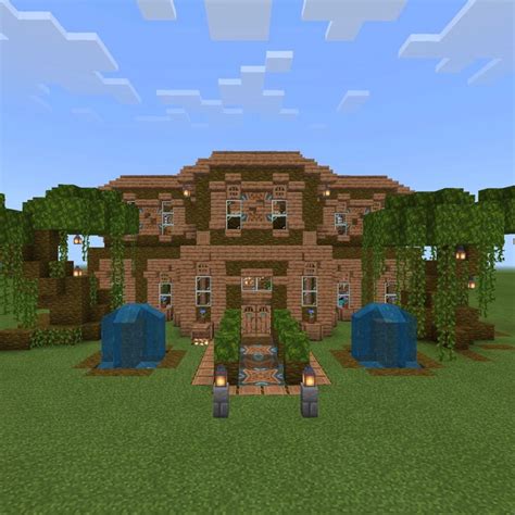 Explore the Exquisite Minecraft Jungle Mansion