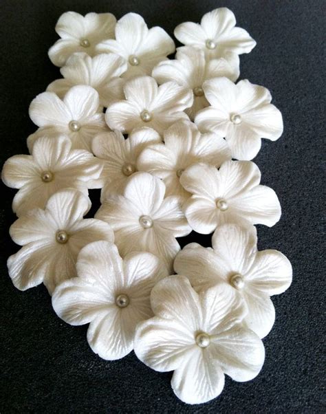 White Gum Paste Flowers Edible Cake Decorations 25 Piece Etsy Gum