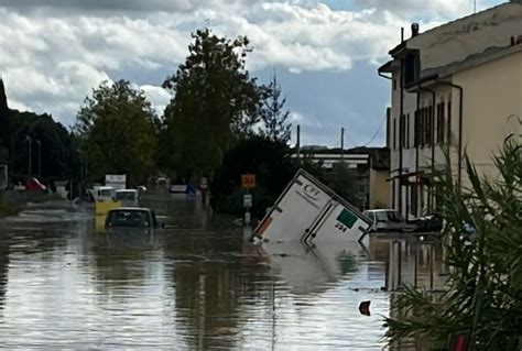 Allarme Maltempo In Toscana A Castelfiorentino Evacuate Settanta