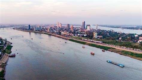 La Promenade Du Front De Mer Phnom Penh Une Ville En Pleine