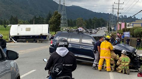 Accidente Con Bus Volcado Dejó 18 Personas Heridas En Vía Siberia