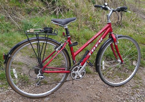 Trek 7200 Multitrack Ladys Hybrid Bike 17 Medium Aluminium Frame 24