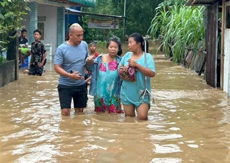 Sungai Padang Meluap Ratusan Rumah Di Tebing Tinggi Terendam Banjir