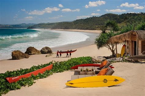 Pantai Nihiwatu Lokasi Surfing Terbaik Indonesia Topwisata