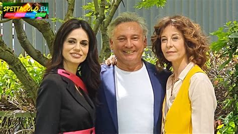 Il Santone 2 Video Photocall Con Carlotta Natoli Francesco Paolantoni