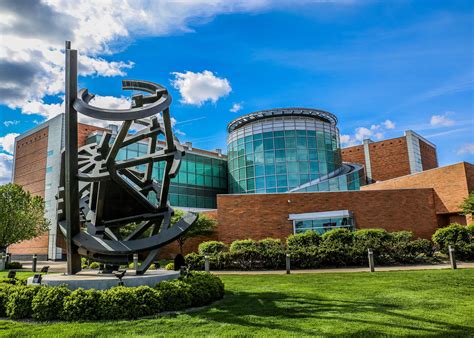 Visit - Sioux City Art Center