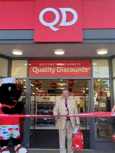 New Qd Store Opened In Hunstanton By Mayor Michael Ruston