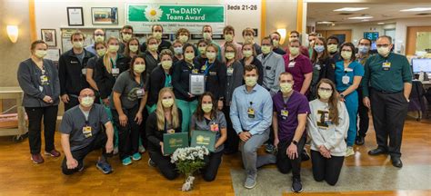 ‘We’ve got this.’ MICU displays excellent teamwork in DAISY Team Award | University of Iowa ...