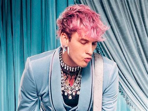 Machine Gun Kelly Lança “mainstream Sellout” Seu Novo álbum