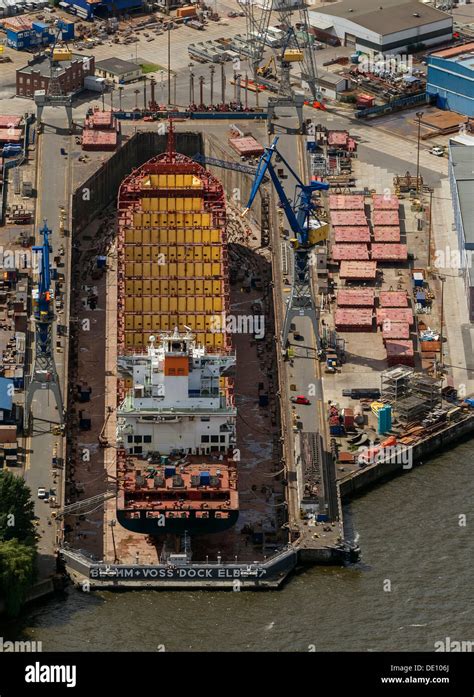 Ship Hull Dry Dock Hi Res Stock Photography And Images Alamy