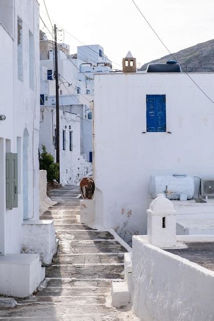 Premium Photo Greece Serifos Island Traditional White Building And