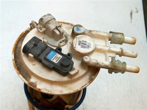 Sell 2000 Pontiac Grand Prix Fuel Pump 2591778 In Garretson South