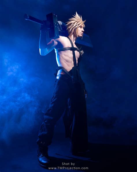 Cloud Strife Cosplay By Tmprojection By Tmprojection Com On Deviantart