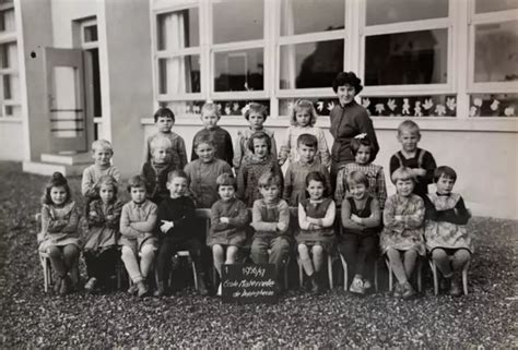 ANCIENNE PHOTOGRAPHIE CLASSE Ecole Maternelle Duppicheim Alsace 1957