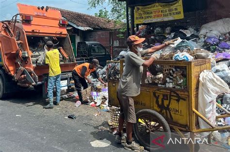 Pemkot Yogyakarta Punya Cara Mengolah Sampah Di Pasar Tradisional