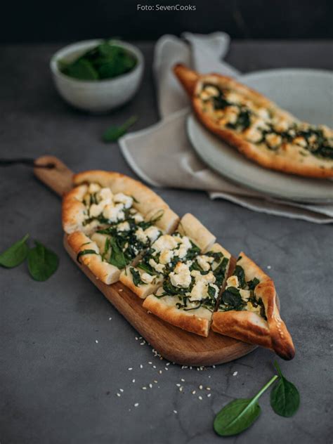 Pide Mit Spinat Und K Se Von Sevencooks