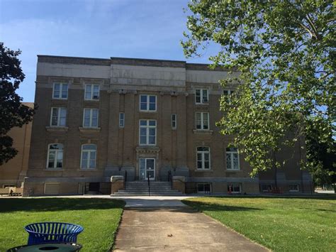 Old Surry County Courthouse Dobson Nc Paul Chandler June 2017