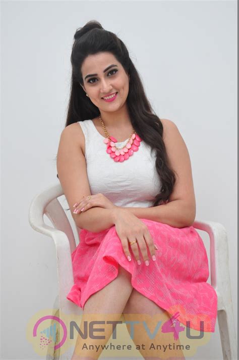 Telugu Anchor Manjusha New Gorgeous Photos Galleries Hd Images