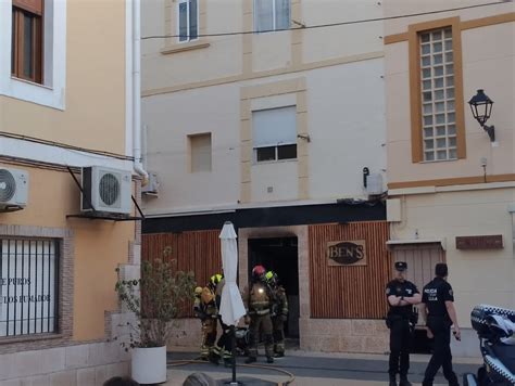 Un Incendio Obliga A Evacuar A Un Restaurante En Pleno Servicio En