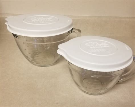 The Pampered Chef 8 Cup And 4 Cup Measuring Batter Bowl With Lids Etsy