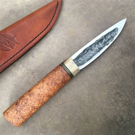 Coltello Yakut Forgiato A Mano Woodcraft Con Manico In Radica Etsy Italia