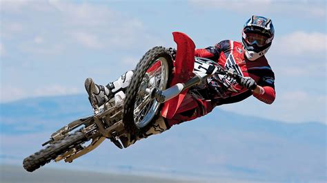 Dirt Bike Doing Wheelies Wallpapers Wallpaper Cave