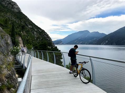 Een Spectaculair Fietspad Aan Het Gardameer Frederik Maesen