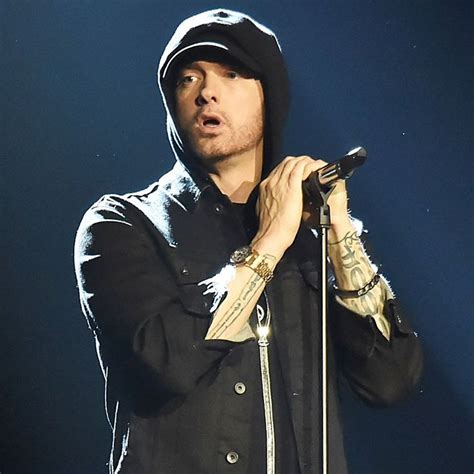 Review Eminem Kamikaze Album