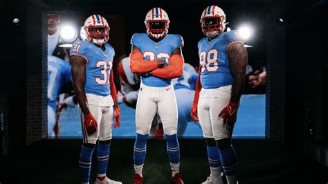 Tennessee Titans debut throwback Oilers uniforms - NASHtoday