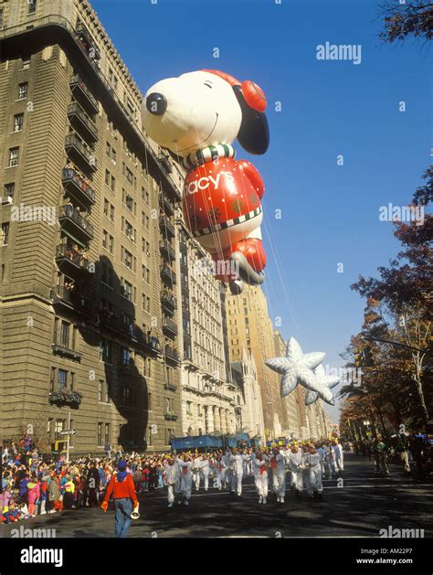 Snoopy And Woodstock Balloons In Macy S Thanksgiving Day Parade New York City New York Stock