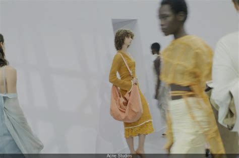 Paris Fashion Week Jetez Un Coup D Oeil Au D Fil Acne Studios Fw