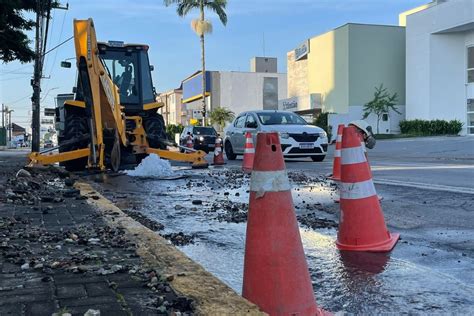 Obra Emergencial Interdita Rua E Deixa Bairros Sem Gua Em Joinville