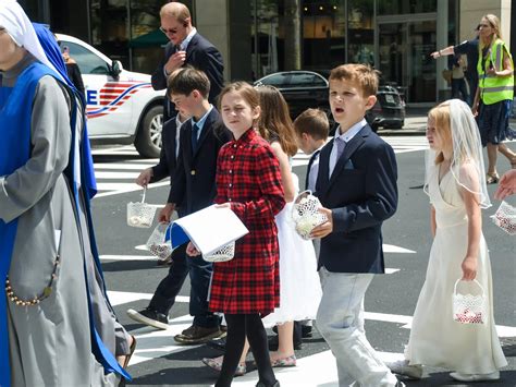 Seven Hundred Attend The Cics First Eucharistic Procession In