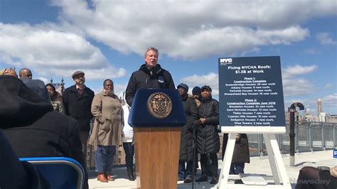 Newsday Mayor Bill De Blasio Discusses Nycha At Queensbridge Houses