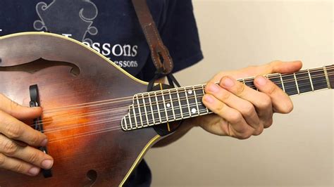 How To Tune The Mandolin Mandolin Lesson Youtube