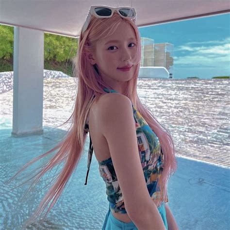 7 Hot Sexy Cho Mi Yeon Bikini Pics