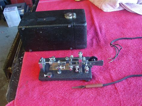 Antique Ww2 1942 Vibroplex Original Telegraph Morse Code Radio Key