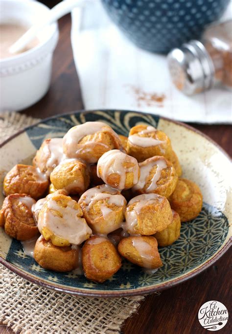 Pumpkin Pretzel Bites with Pumpkin Spice Glaze - A Kitchen Addiction