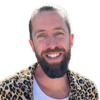 Alistair W., Experience the joy of learning English with a native ...