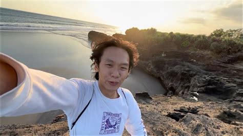 Air Terjun Di Pantai Sunset Di Atas Tebing Pantai Air Terjun