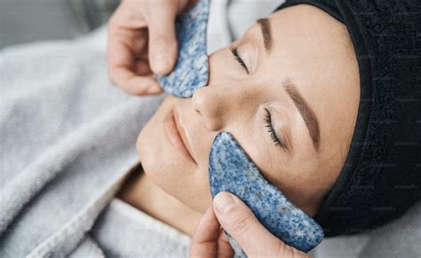 5 Reasons Why Its So Important To Add A Facial Massage To Your