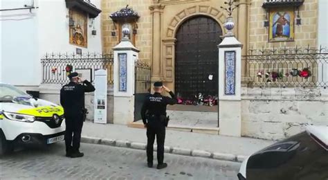 Homenaje De La Policía Local De Osuna A Las Hdades De La Pax Y La Quinta Angustia El