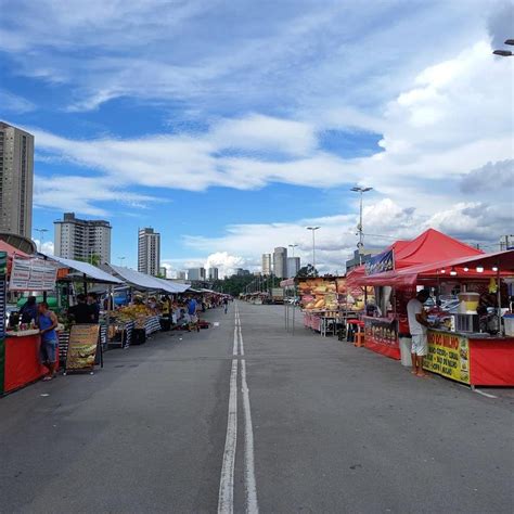 Feira noturna do centro de Barueri volta a funcionar nesta terça 3