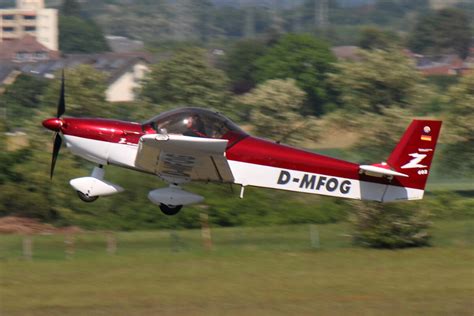 Roland Aircraft Z D Mtnn Kurz Vor Dem Aufsetzen Am Ul Flugplatz