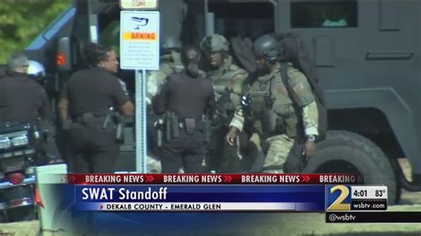 Swat Standoff Man With Gun Barricades Self Inside Dekalb Home Wsb Tv