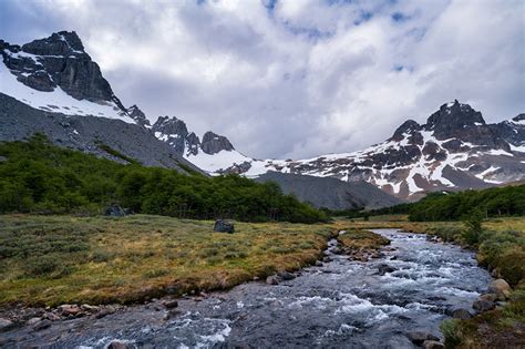 zdjęcie Chile Cerro Castillo Góry przyroda rzeka Chmury