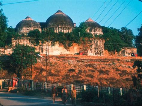 Ayodhya case: Court allows resumption of mediation process in Babri ...