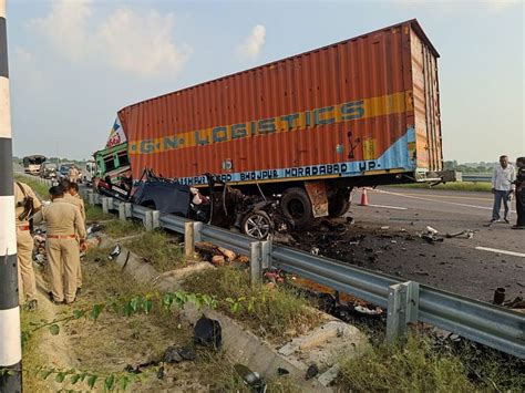 Sultanpur Accident Four Killed In A Collision Between A Container And