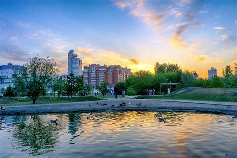 park pond buildings  photo  pixabay